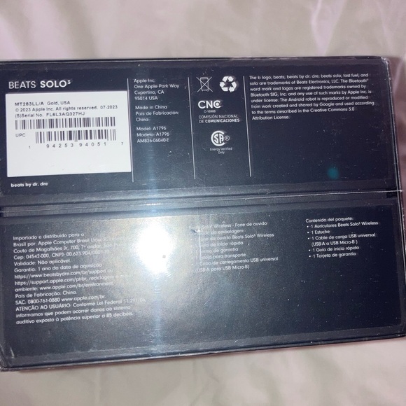 SOLD Gold Beats SOLO 3 On-Ear Wireless Bluetooth Headphones Brand New and Sealed - Picture 7 of 16